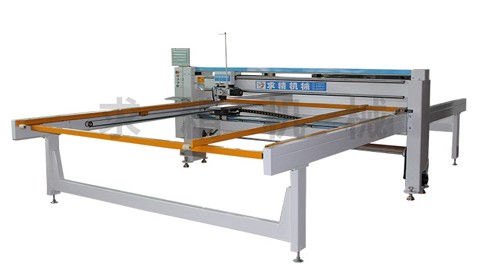 在加油時(shí)，電腦上絎縫機(jī)的注意事項(xiàng)